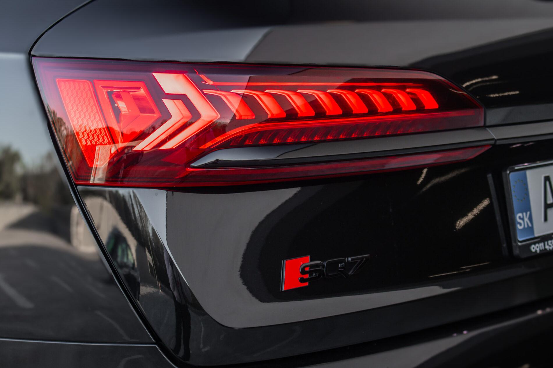 2022 AUDI SQ7, čierna suv, 72 106 km