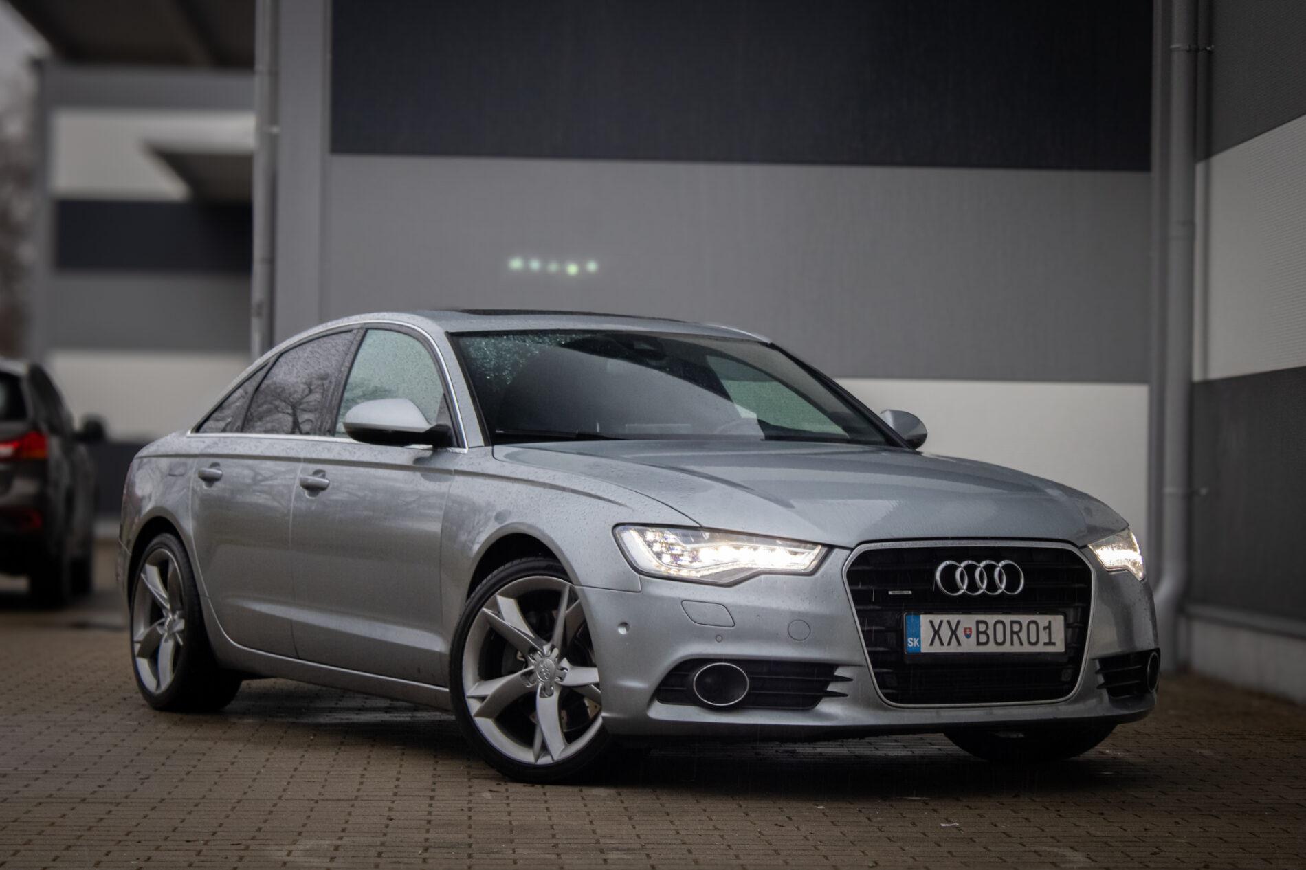 2011 AUDI A6, sivá sedan, 302 428 km