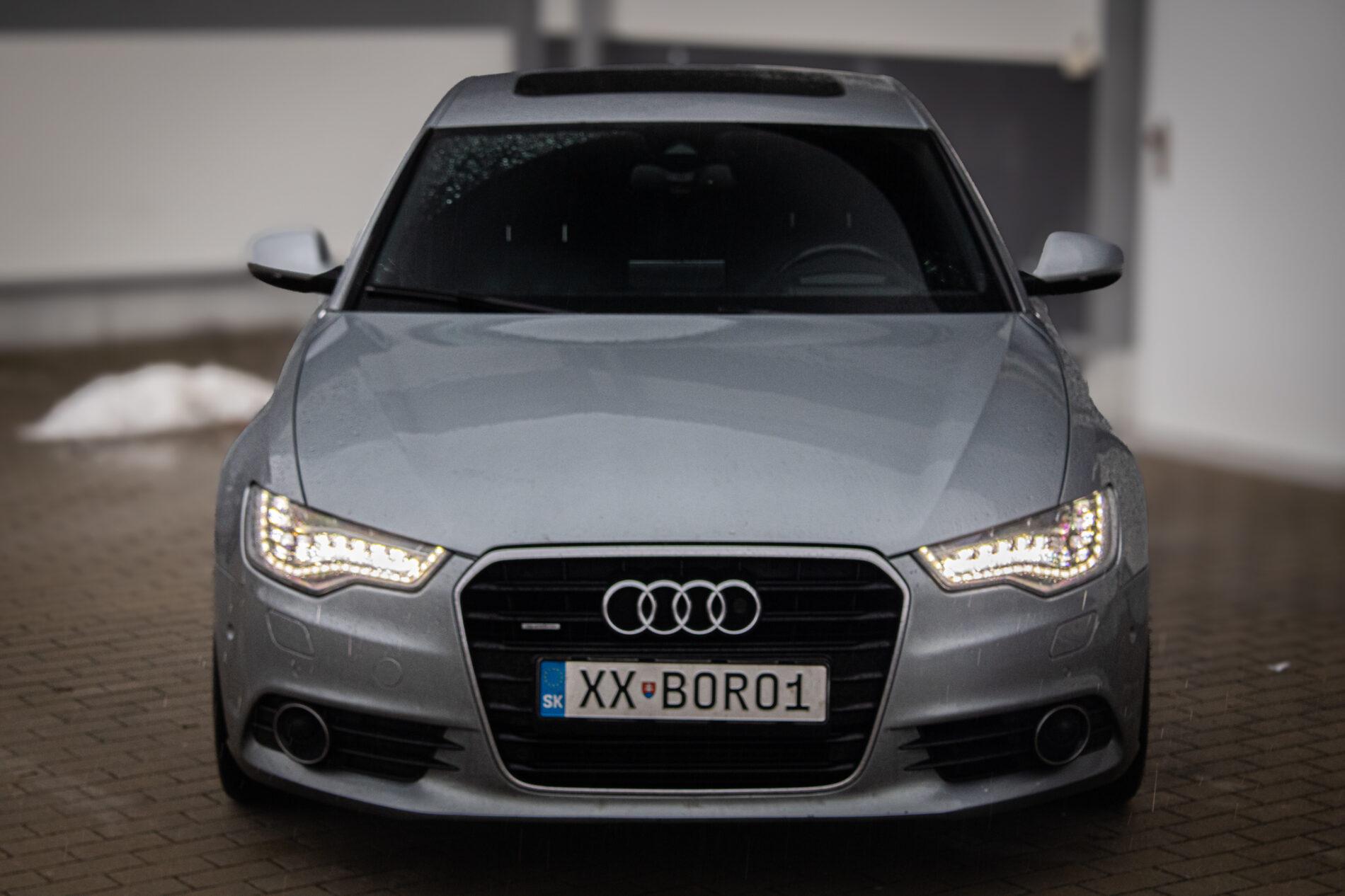 2011 AUDI A6, sivá sedan, 302 428 km