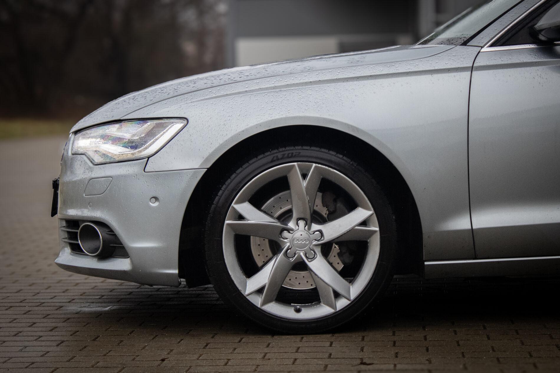 2011 AUDI A6, sivá sedan, 302 428 km