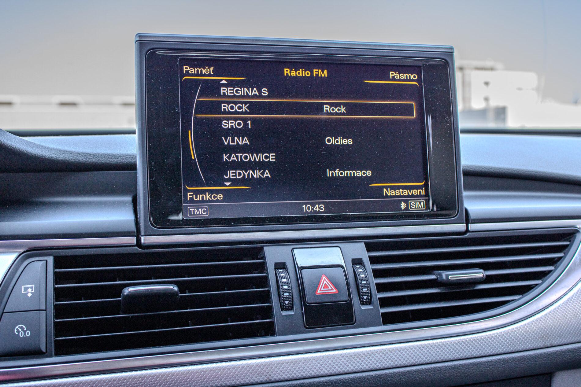 2015 AUDI A6, sivá kombi, 286 842 km