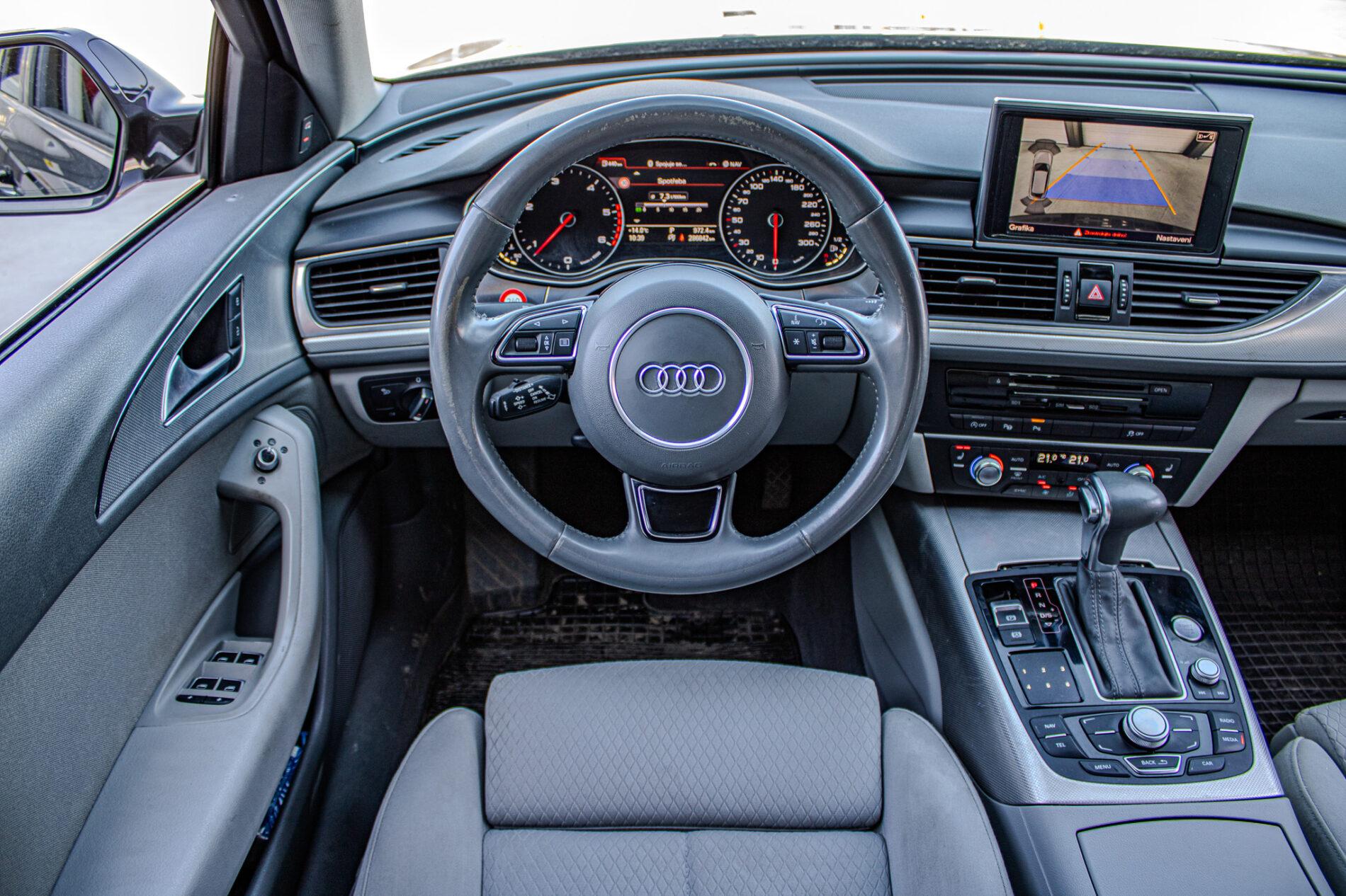 2015 AUDI A6, sivá kombi, 286 842 km