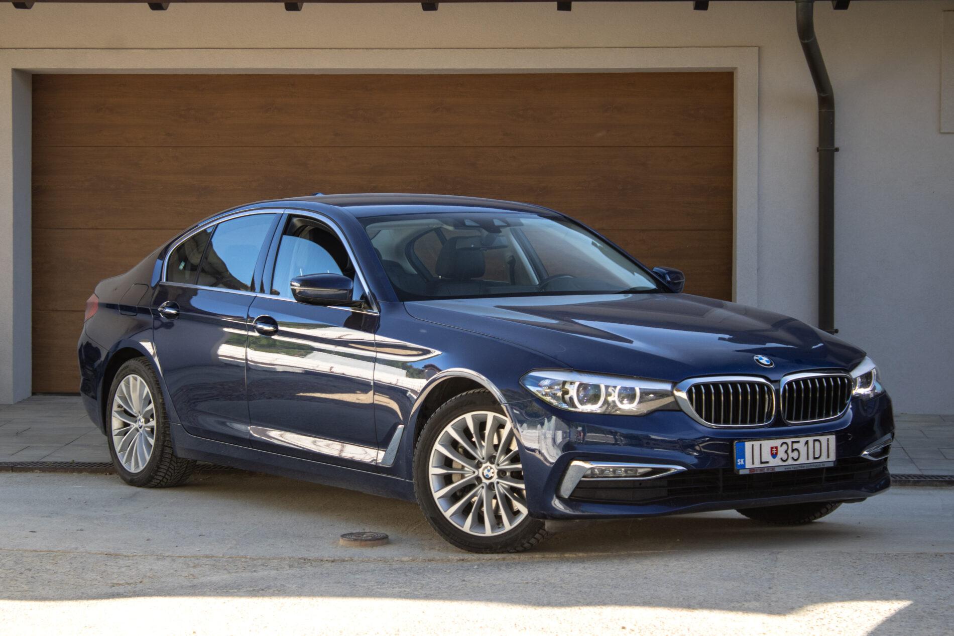2017 BMW 530d, modrá sedan, 173 848 km