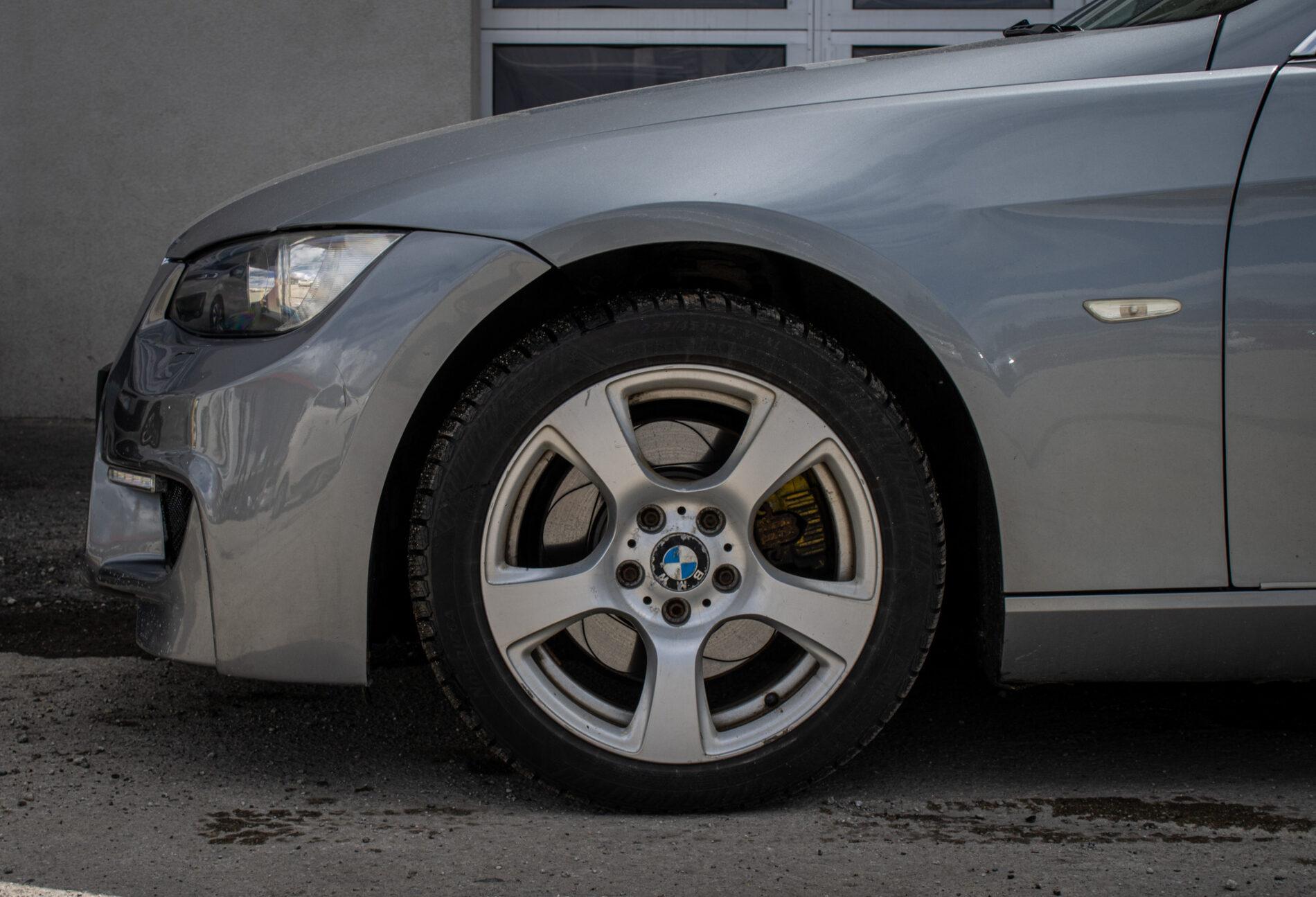 2008 BMW 325i, sivá kupé, 287 630 km