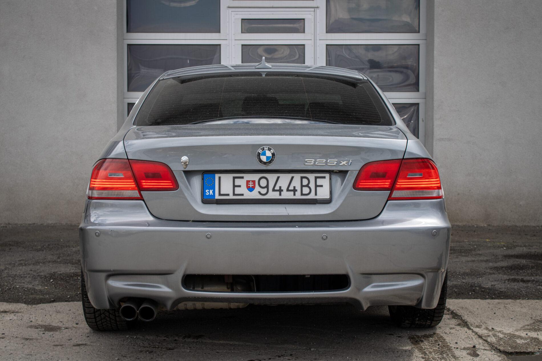 2008 BMW 325i, sivá kupé, 287 630 km