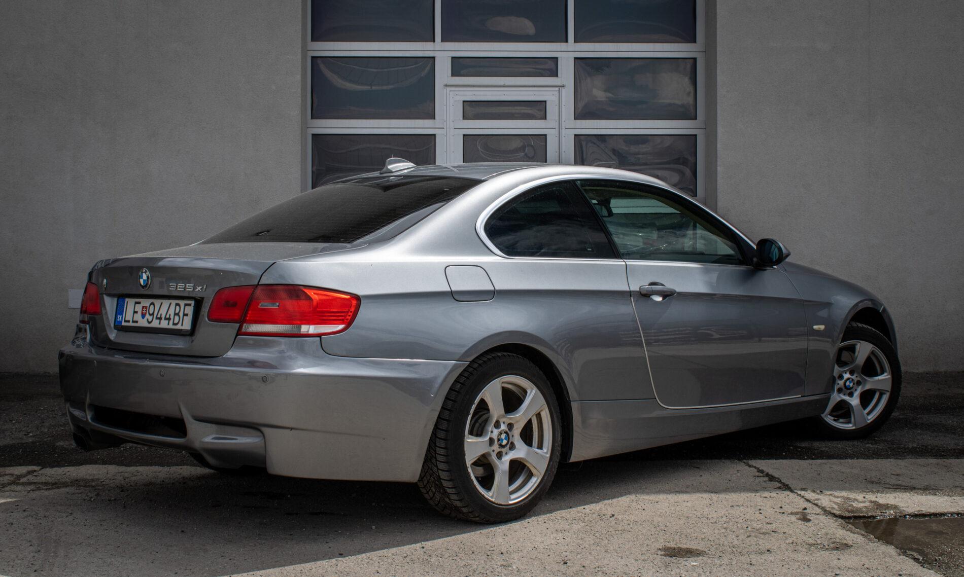 2008 BMW 325i, sivá kupé, 287 630 km