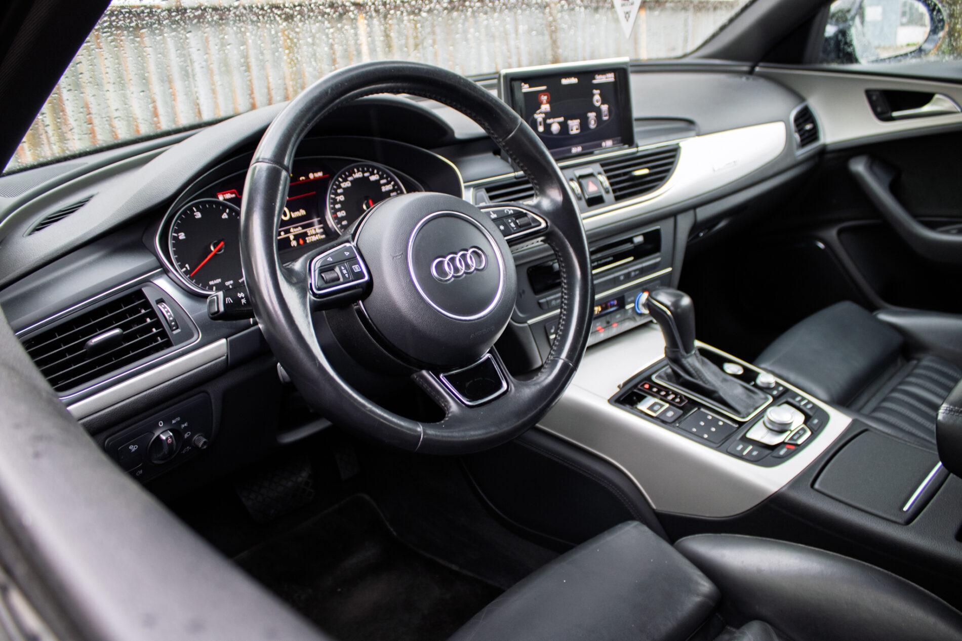 2016 AUDI A6, modrá sedan, 273 541 km