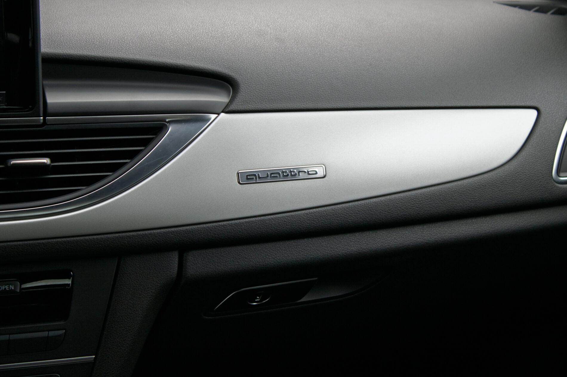 2016 AUDI A6, modrá sedan, 273 541 km