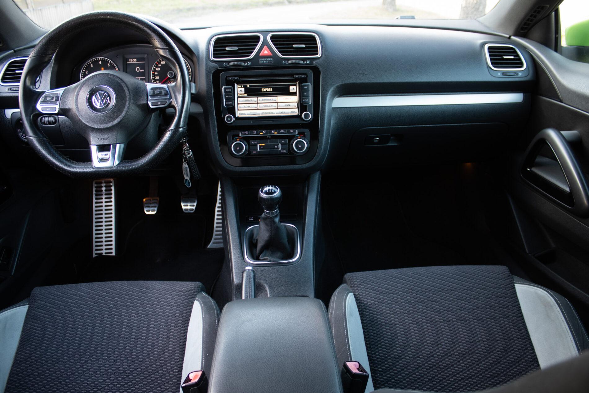 2010 Volkswagen Scirocco, zelená kupé, 144 946 km