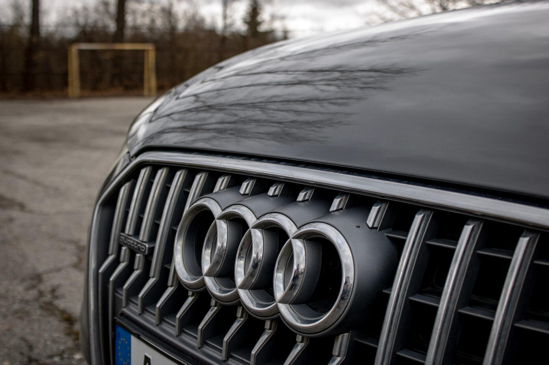 2018 AUDI A6, sivá kombi, 230 389 km