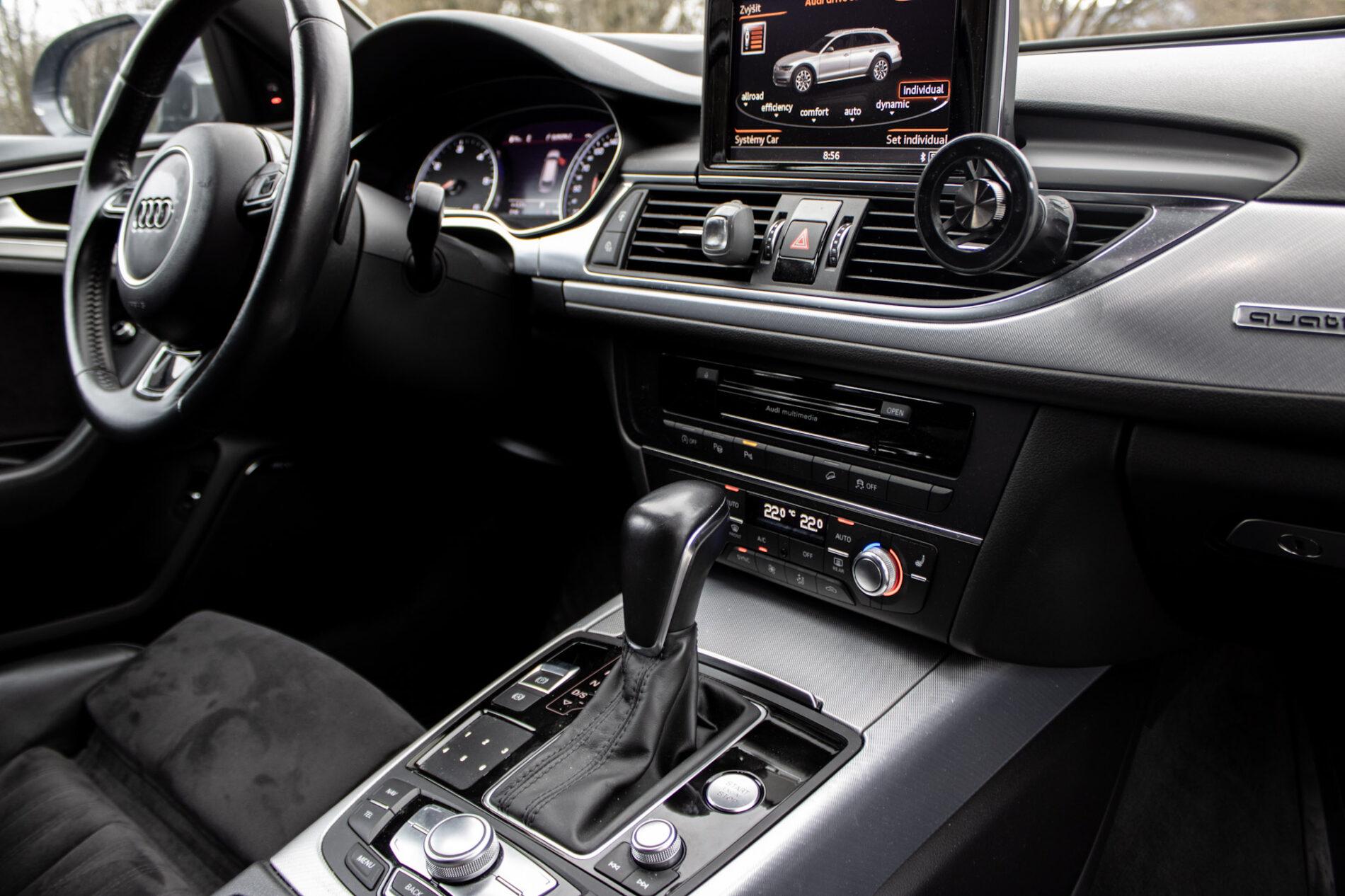 2018 AUDI A6, sivá kombi, 230 389 km