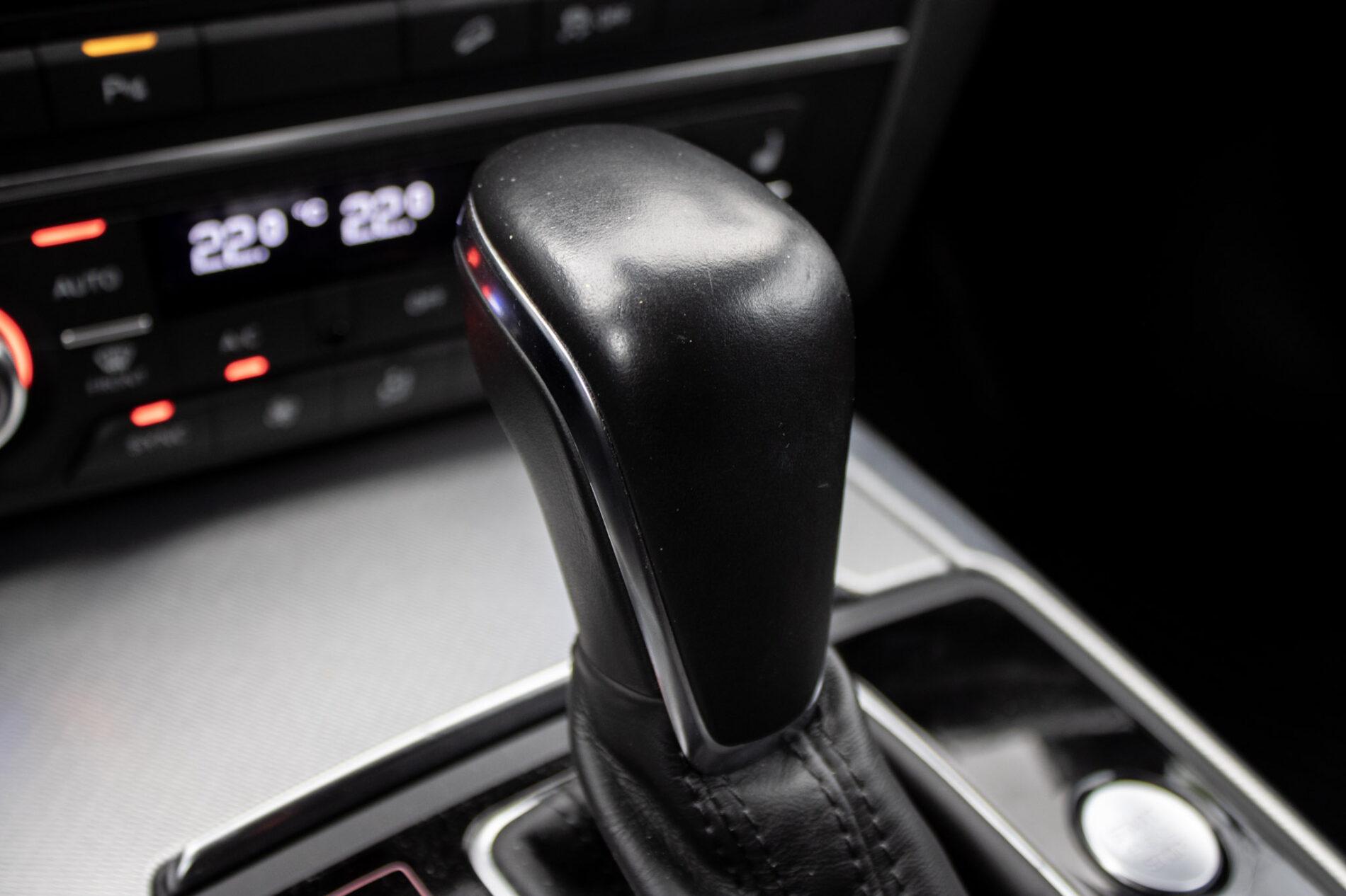2018 AUDI A6, sivá kombi, 230 389 km