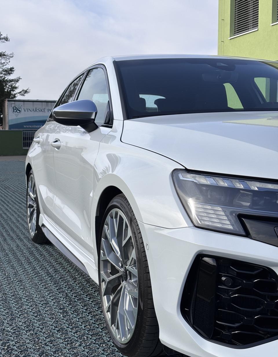 2023 AUDI RS3, biela hatchback, 56 000 km