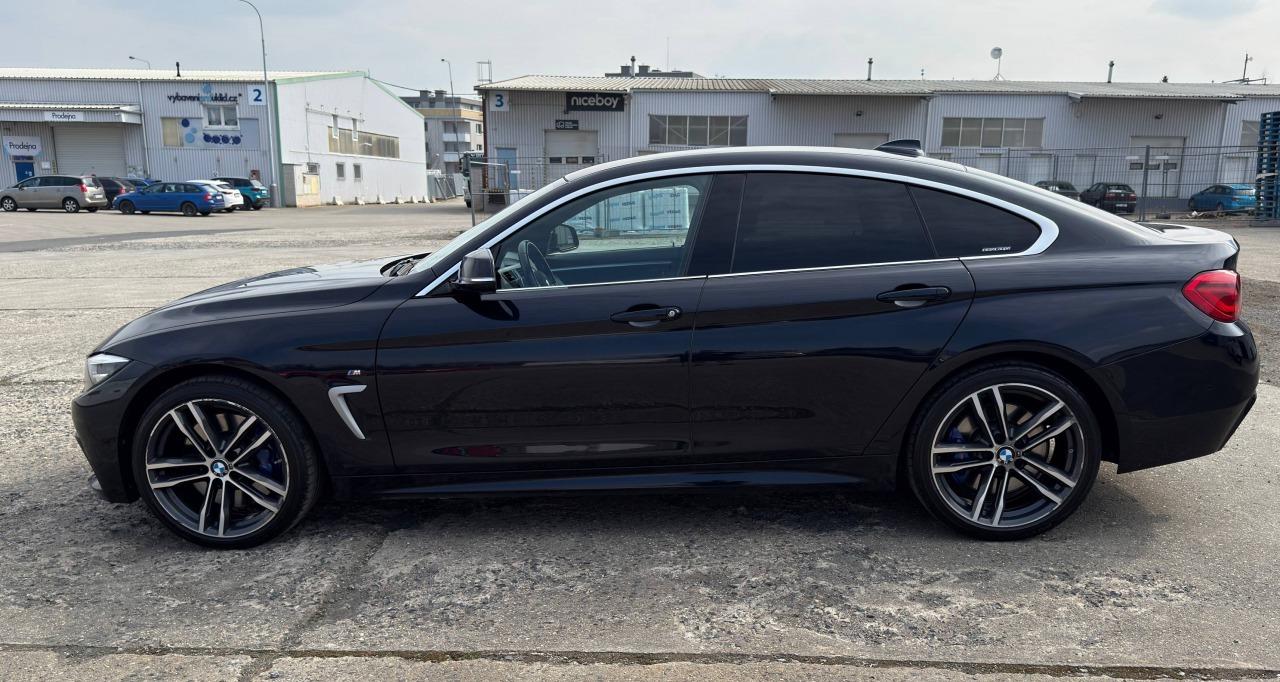 2019 BMW 440i, čierna sedan, 115 000 km