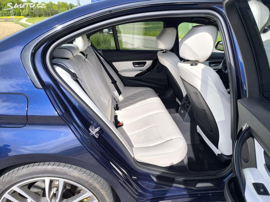 2014 BMW 335i, tmavomodrá sedan, 231 000 km