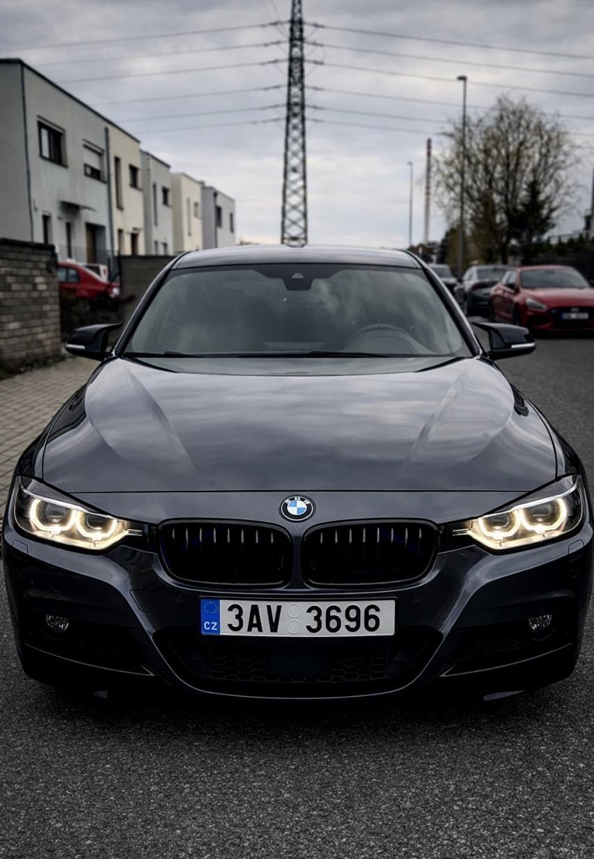 2013 BMW 335d, sivá sedan, 150 000 km