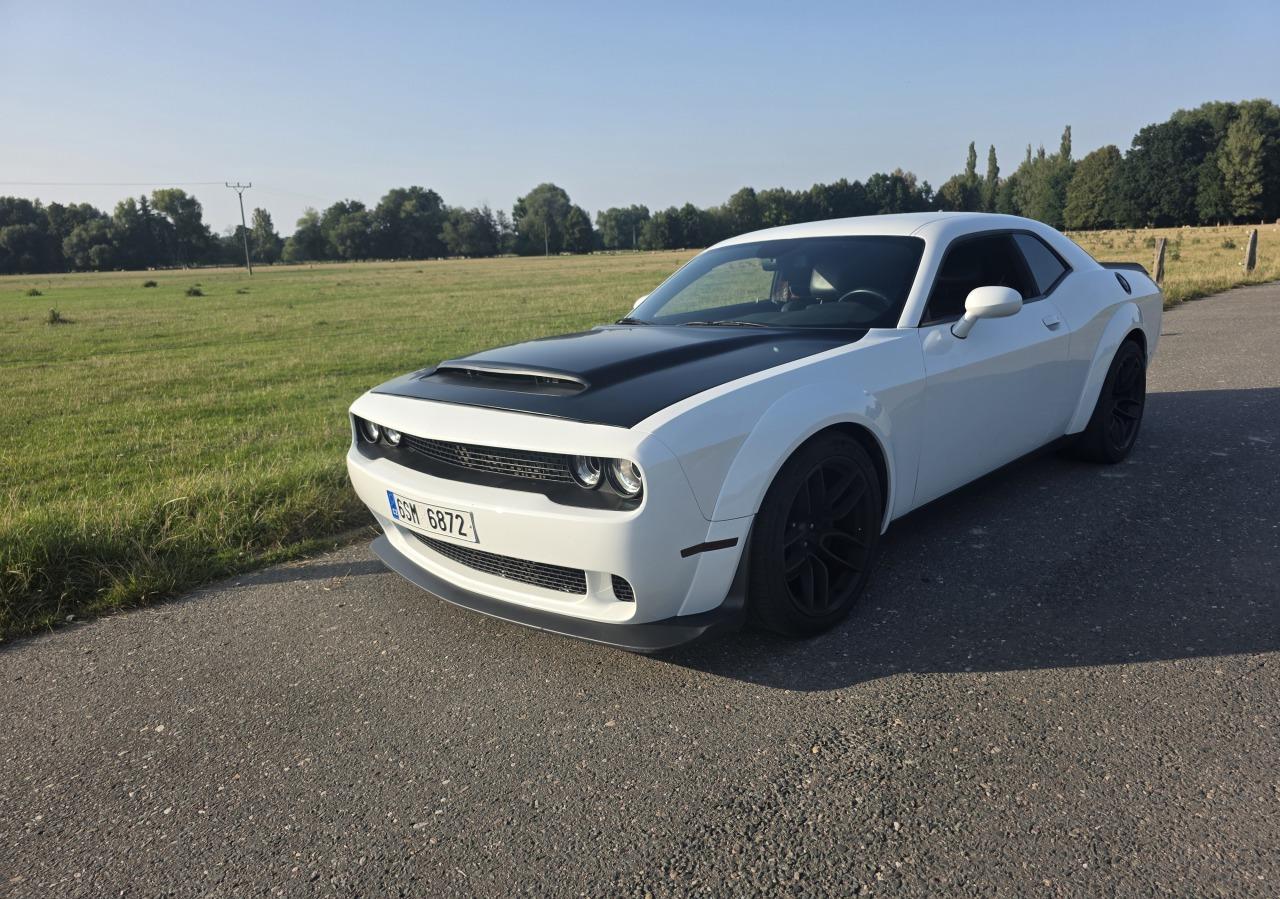 2018 Dodge Challenger Hellcat, biela kupé, 36 000 km