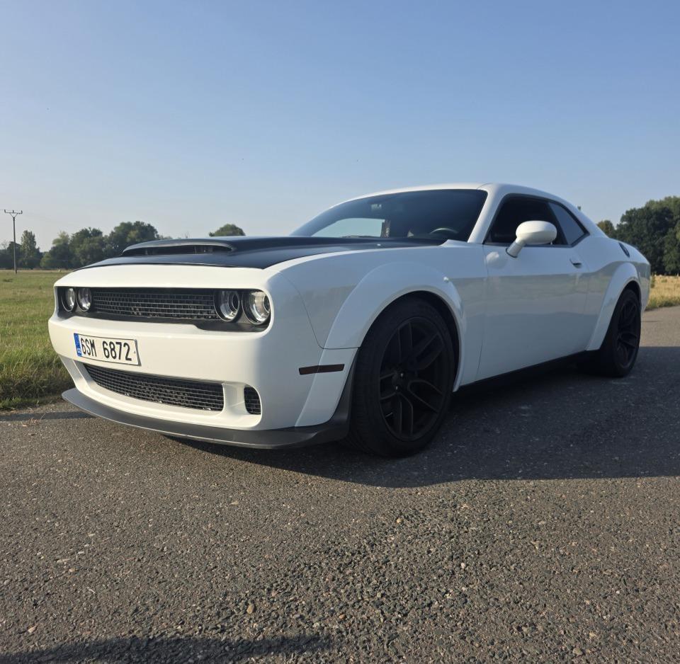 2018 Dodge Challenger Hellcat, biela kupé, 36 000 km