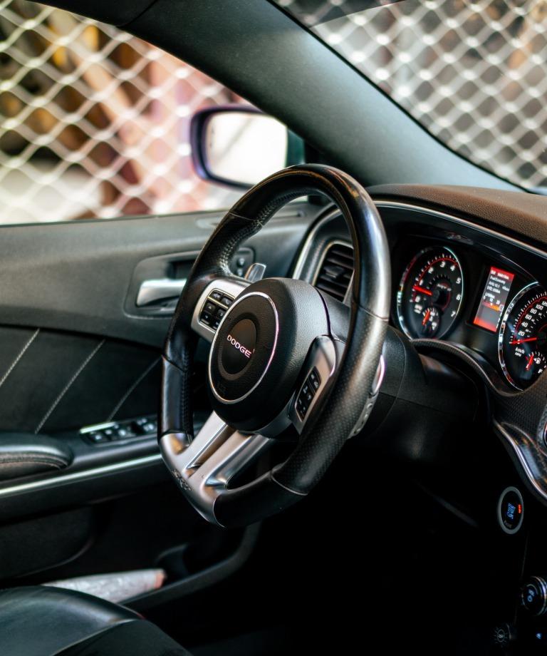 2012 Dodge Charger SRT, sivá sedan, 149 500 km