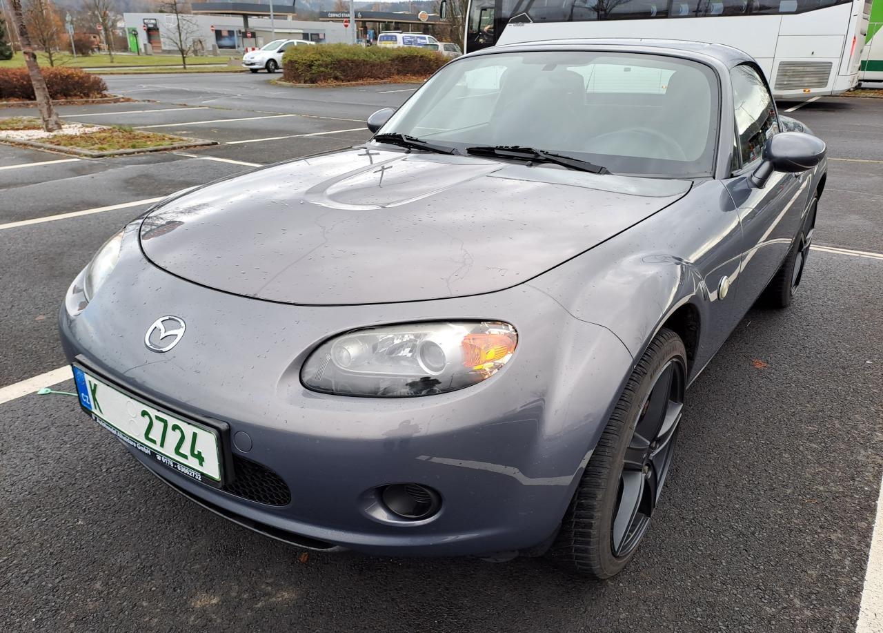 2007 Mazda MX-5 (NC), sivá kabriolet, 213 200 km