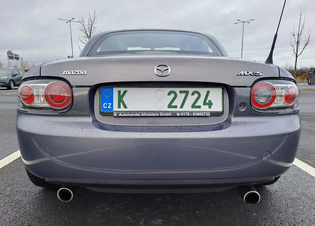 2007 Mazda MX-5 (NC), sivá kabriolet, 213 200 km