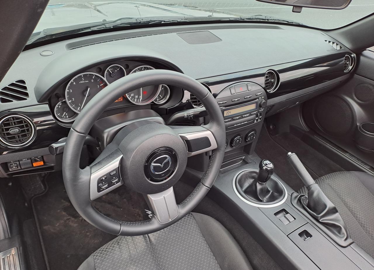 2025 Alpine A110 GTS, tmavomodrá kupé, 6 000 km