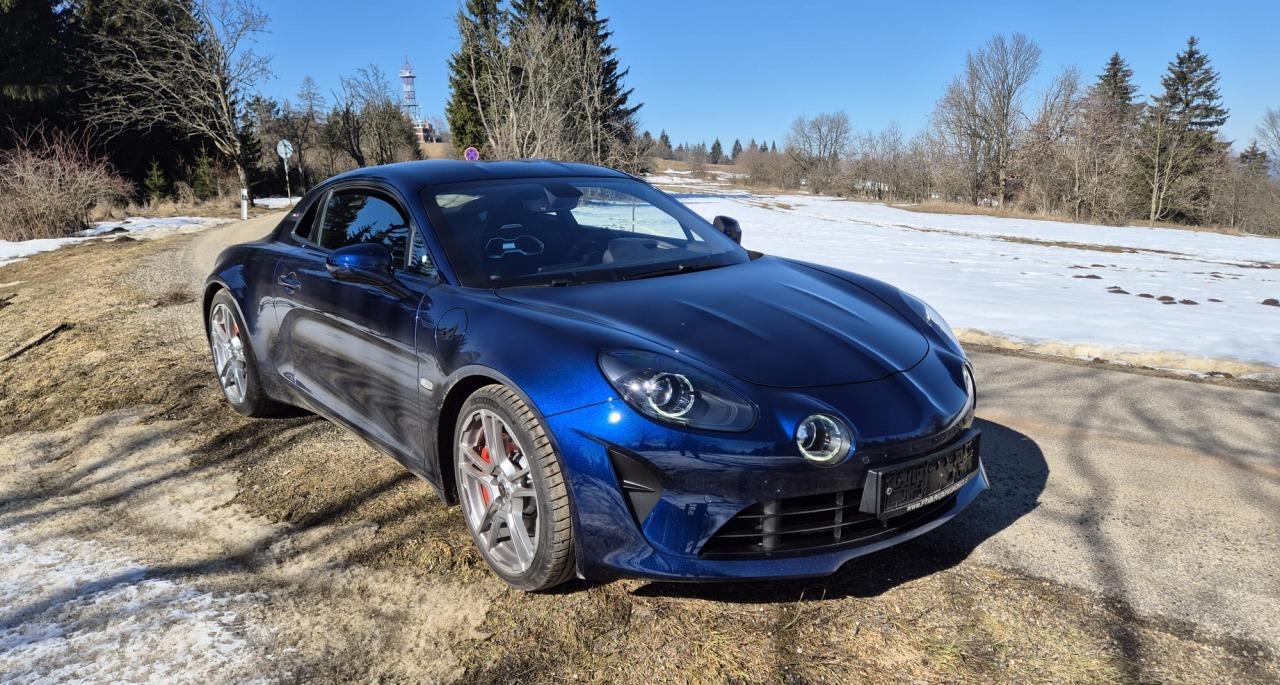 2025 Alpine A110 GTS, tmavomodrá kupé, 6 000 km