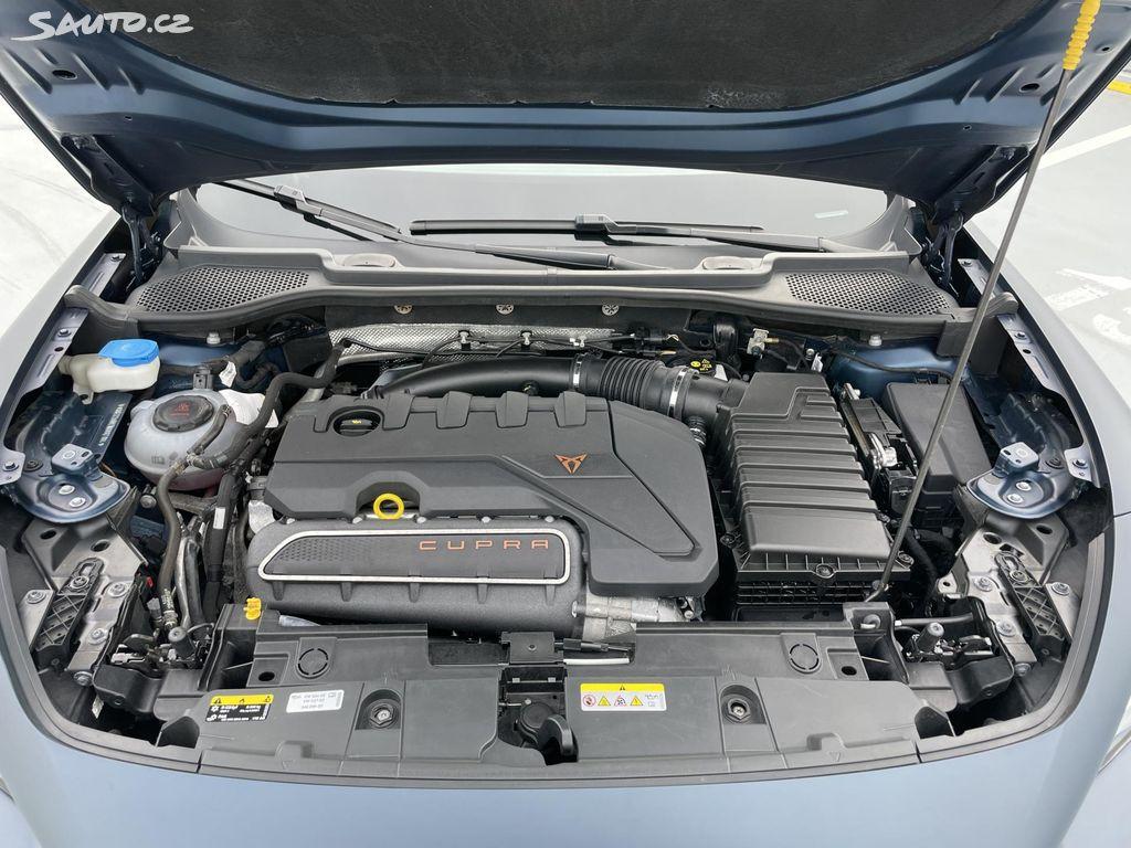 2022 Cupra Formentor VZ5, tmavomodrá hatchback, 51 000 km