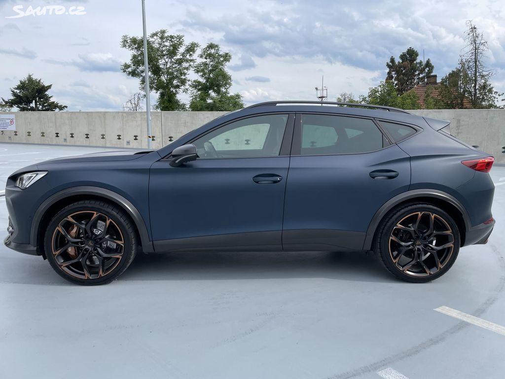 2022 Cupra Formentor VZ5, tmavomodrá hatchback, 51 000 km