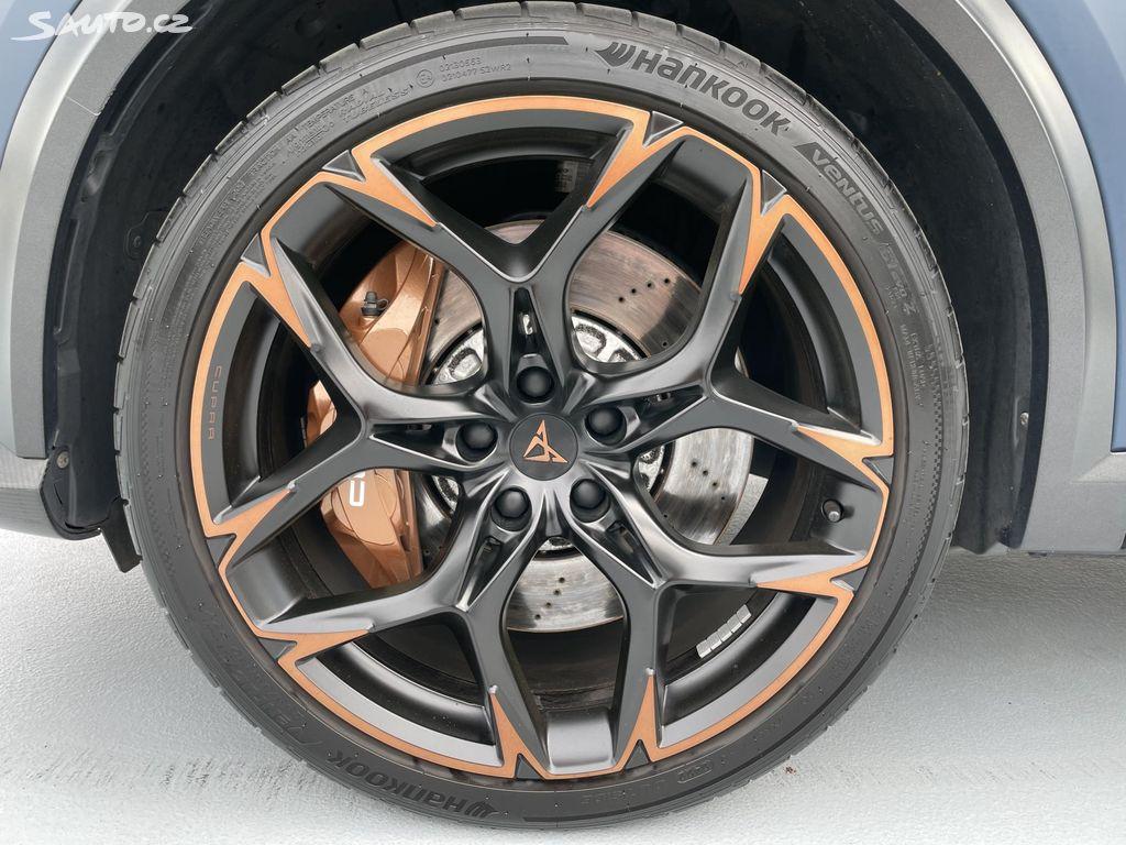 2022 Cupra Formentor VZ5, tmavomodrá hatchback, 51 000 km