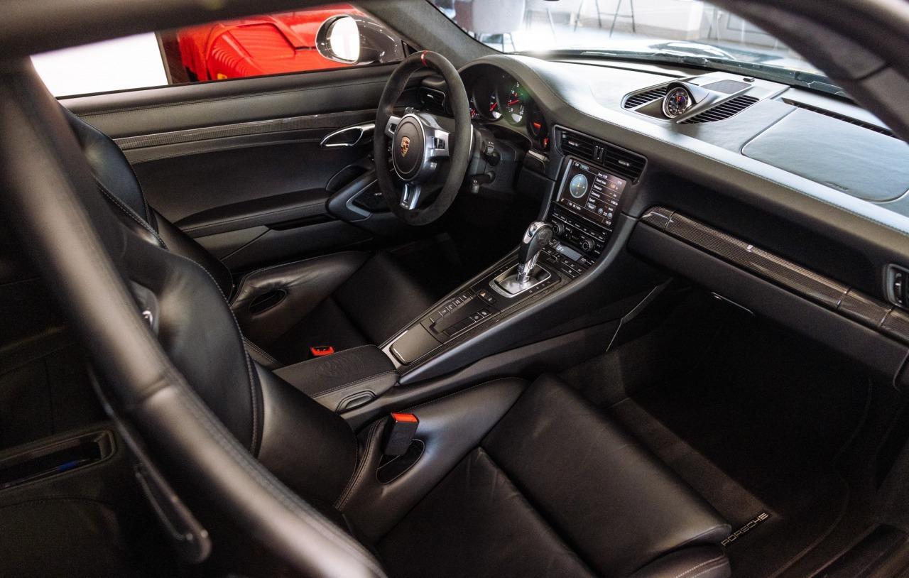 2014 Porsche 991 Carrera 4S 50th Anniv., sivá kupé, 83 820 km