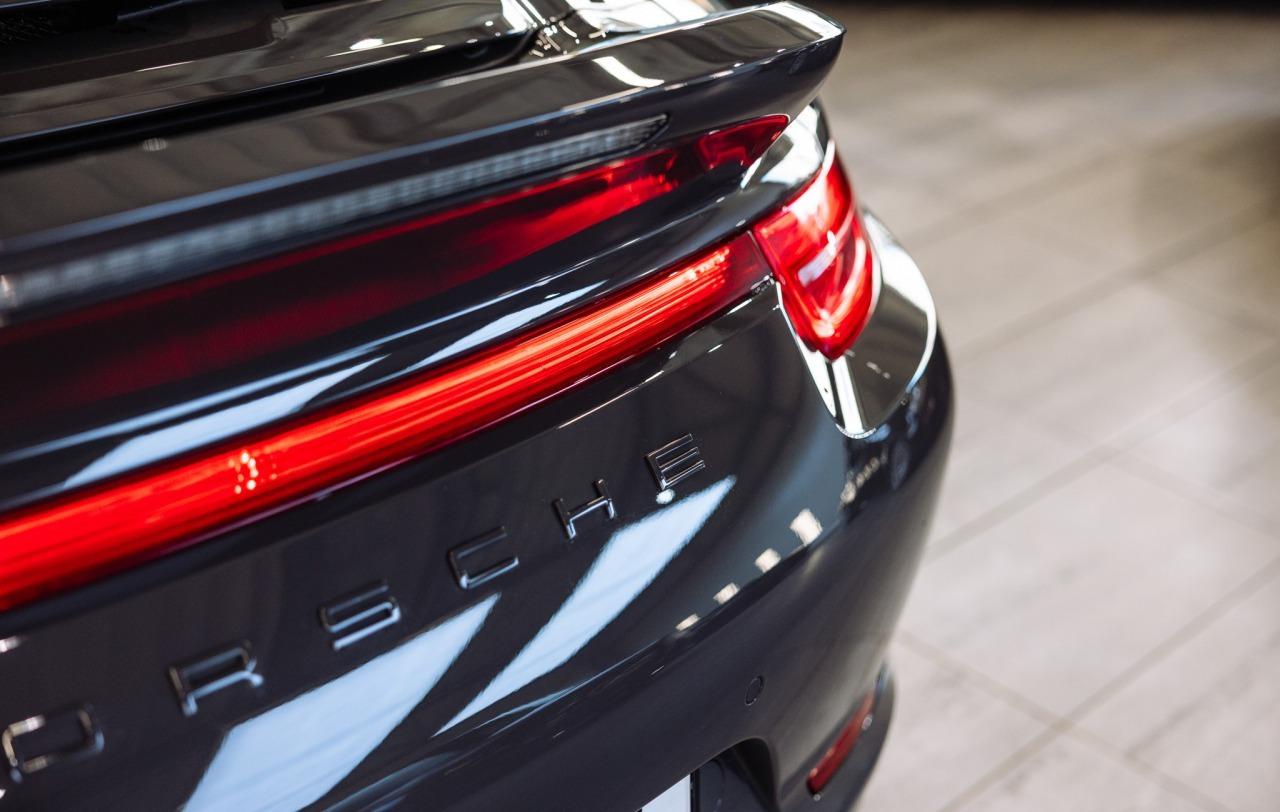 2014 Porsche 991 Carrera 4S 50th Anniv., sivá kupé, 83 820 km