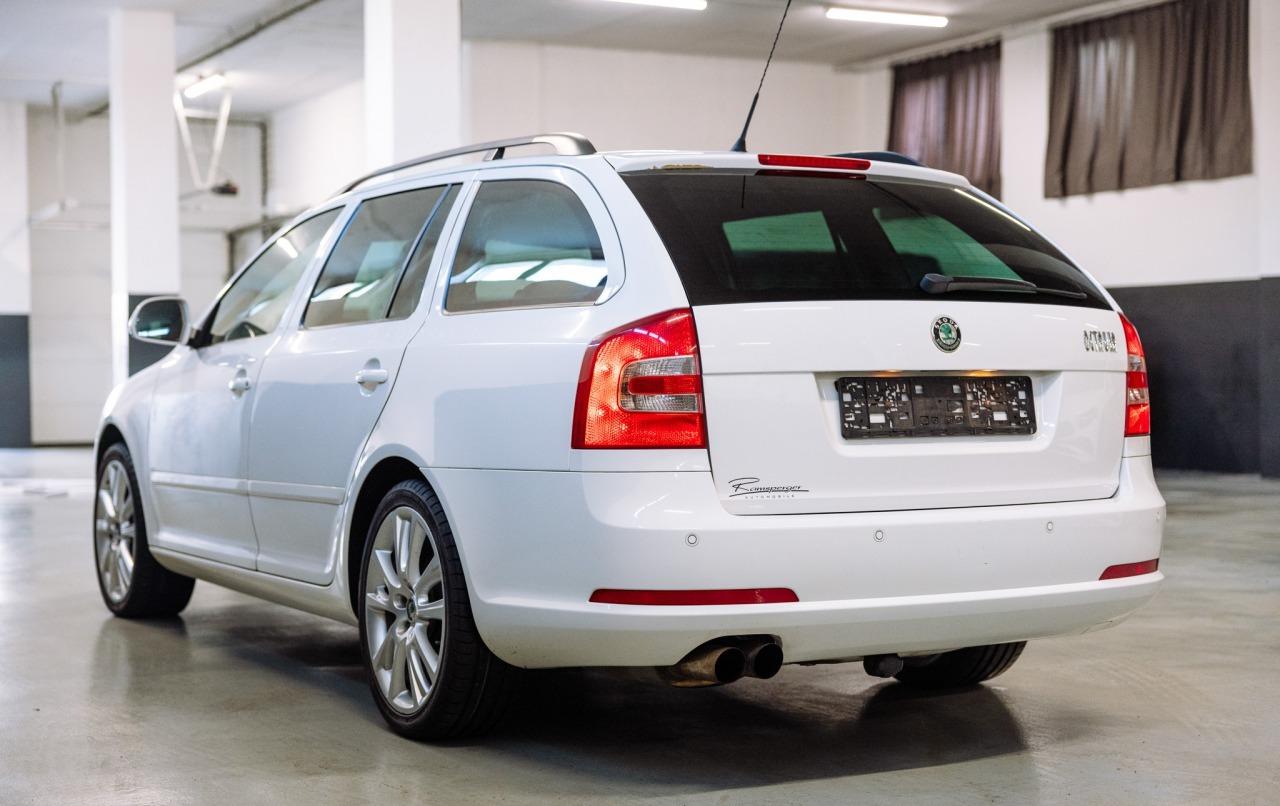 2009 Skoda Octavia RS, biela kombi, 129 910 km