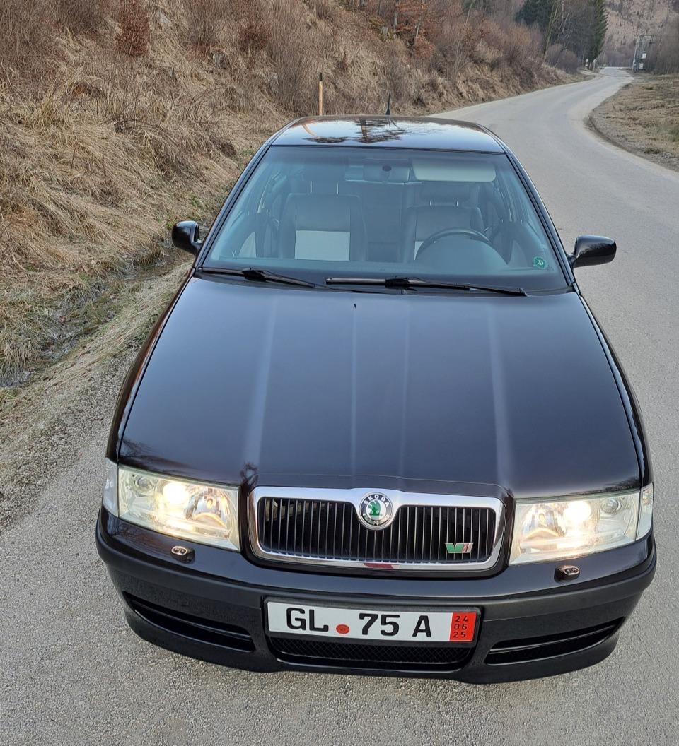 2002 Skoda Octavia RS, čierna sedan, 78 000 km