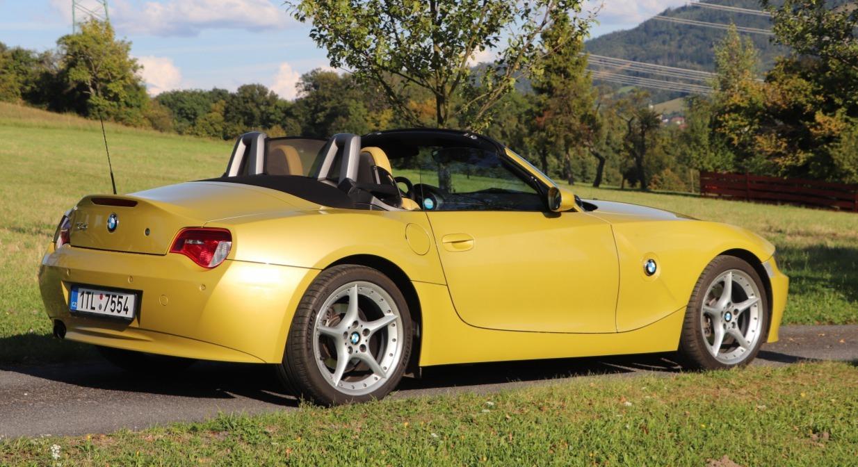 2006 BMW Z4, žltá kabriolet, 44 256 km
