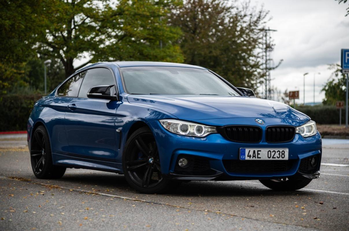 2015 BMW 435i, modrá kupé, 151 000 km