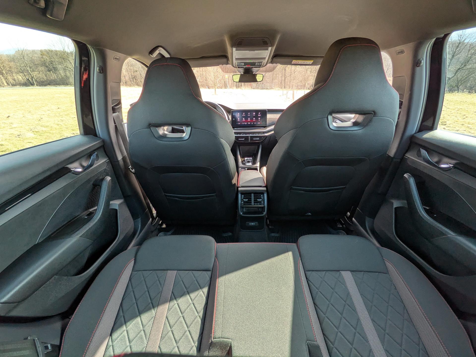 2024 Skoda Octavia RS RS 2.0TDI, 4x4, čierna kombi, 71 000 km