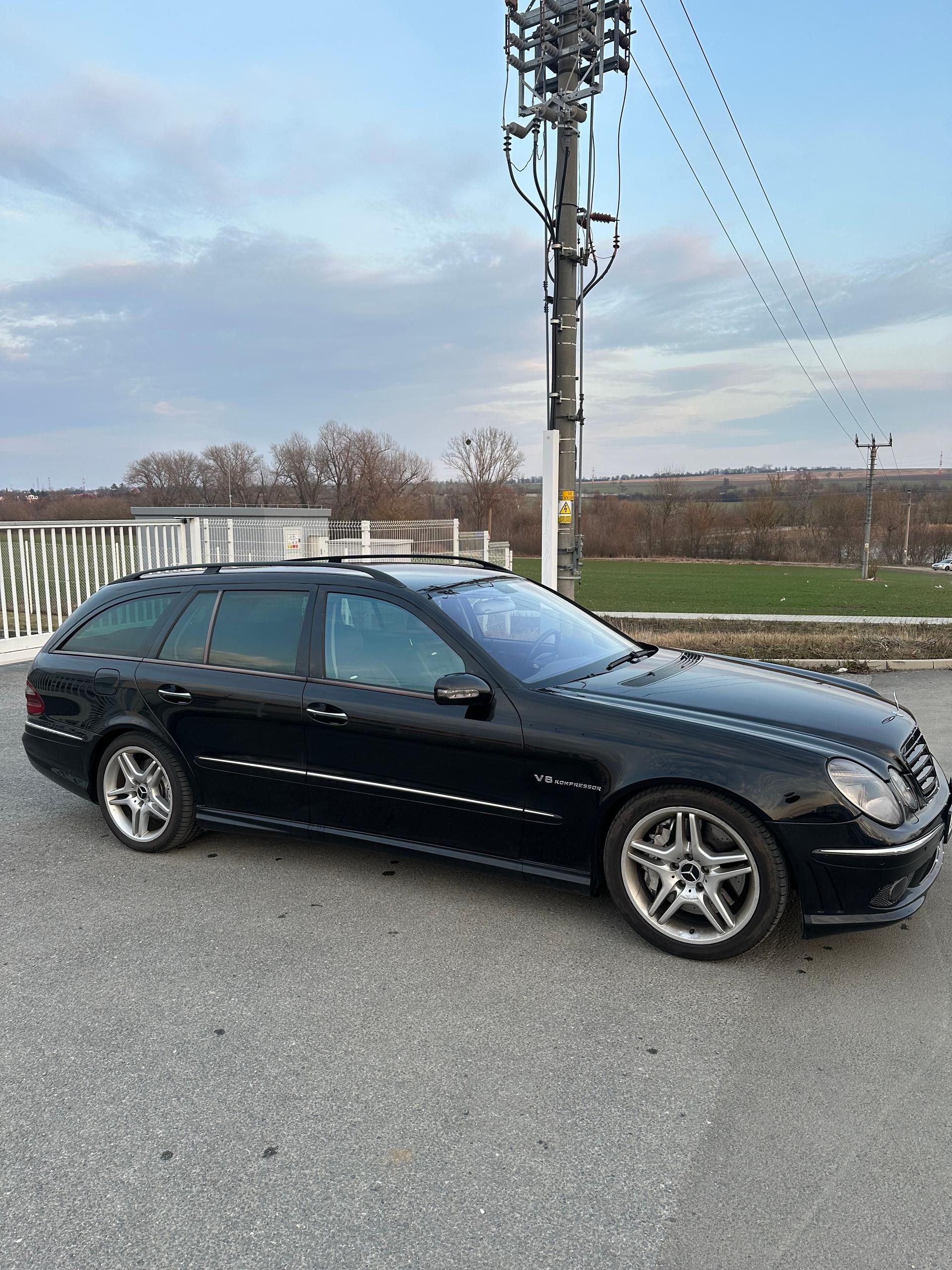 2003 Mercedes-Benz E 55 AMG, čierna kombi, 230 000 km