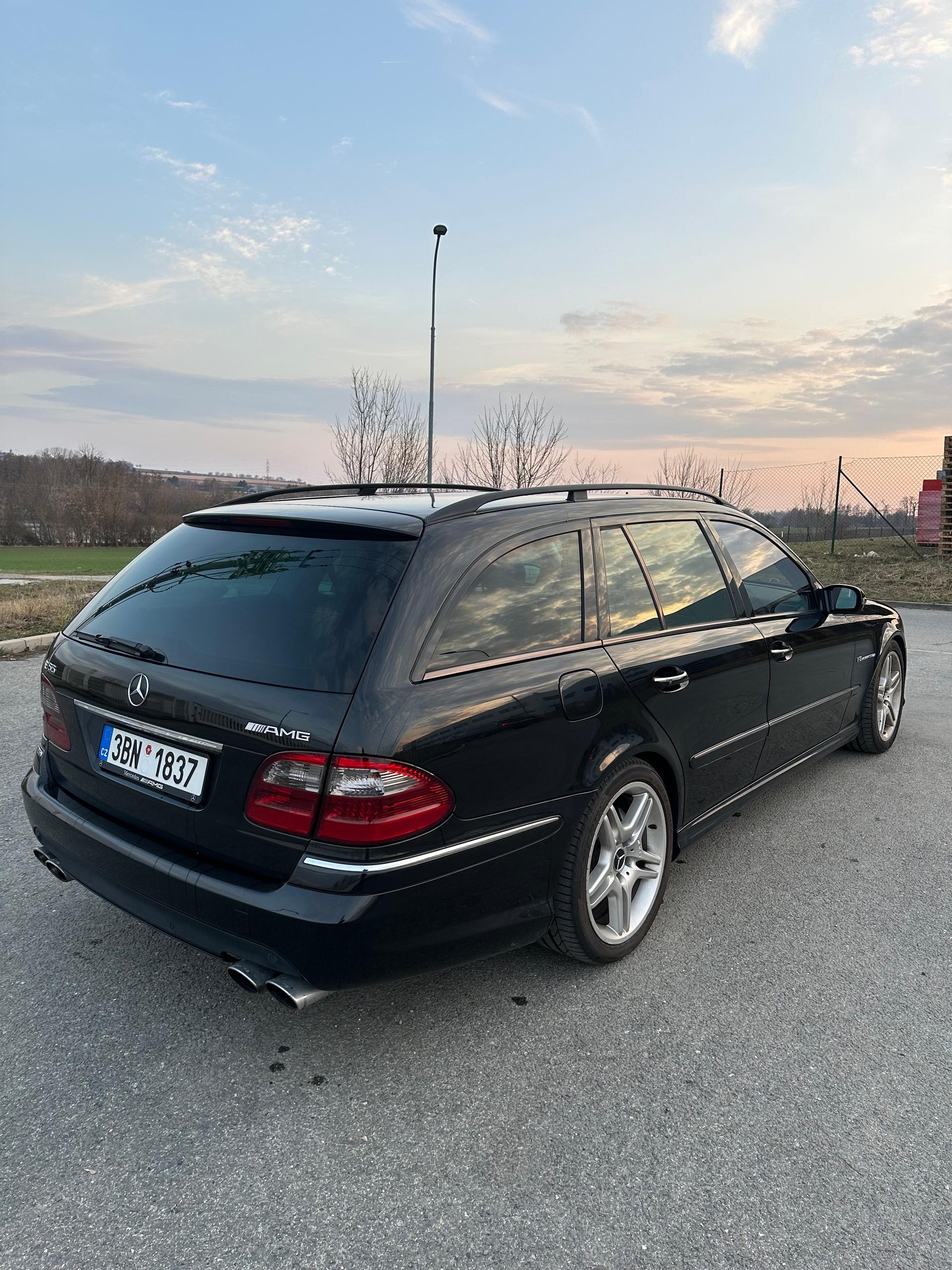 2003 Mercedes-Benz E 55 AMG, čierna kombi, 230 000 km