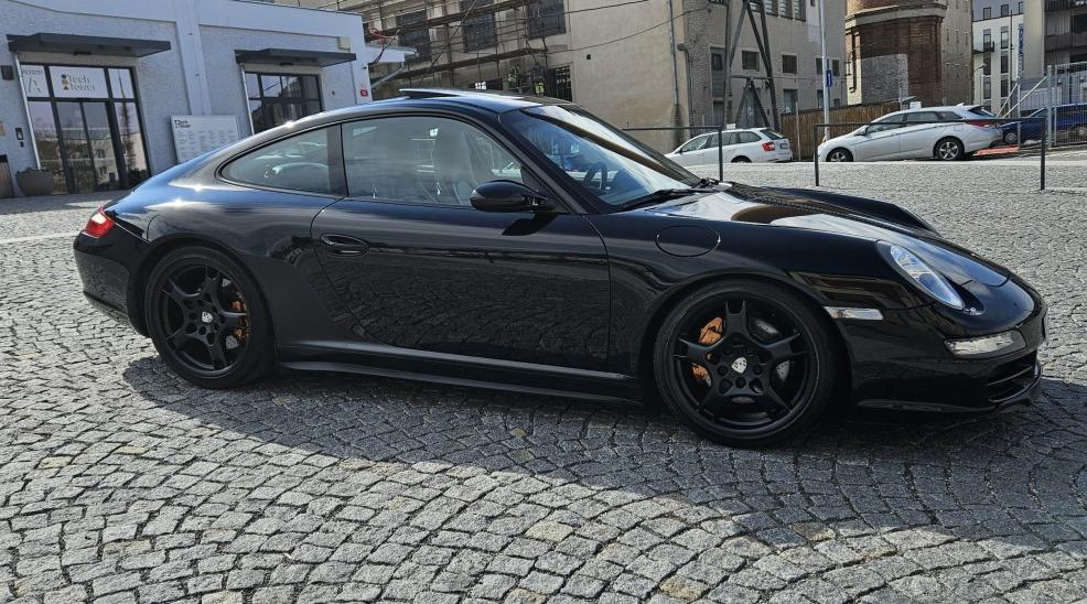 2006 Porsche 997 Carrera S, čierna kupé, 125 000 km