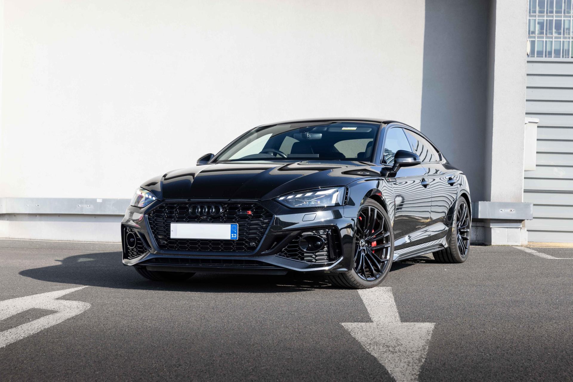 2022 AUDI RS5 Sportback, čierna hatchback, 47 900 km
