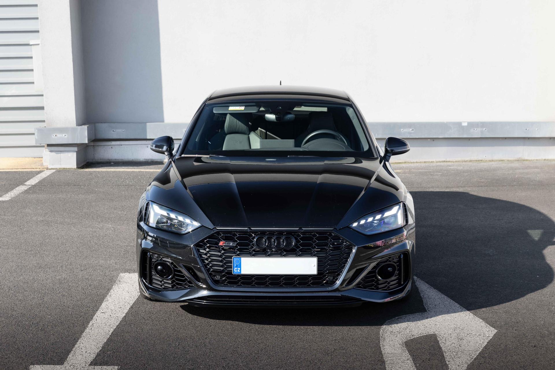 2022 AUDI RS5 Sportback, čierna hatchback, 47 900 km