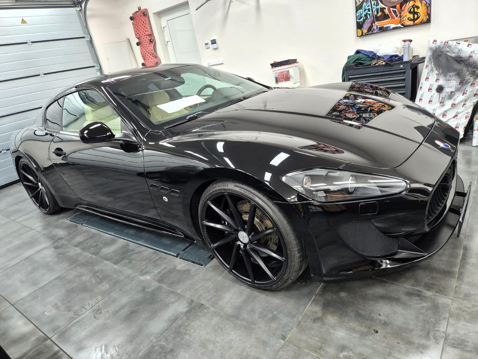 2010 Maserati GranTurismo S, čierna kupé, 44 000 km