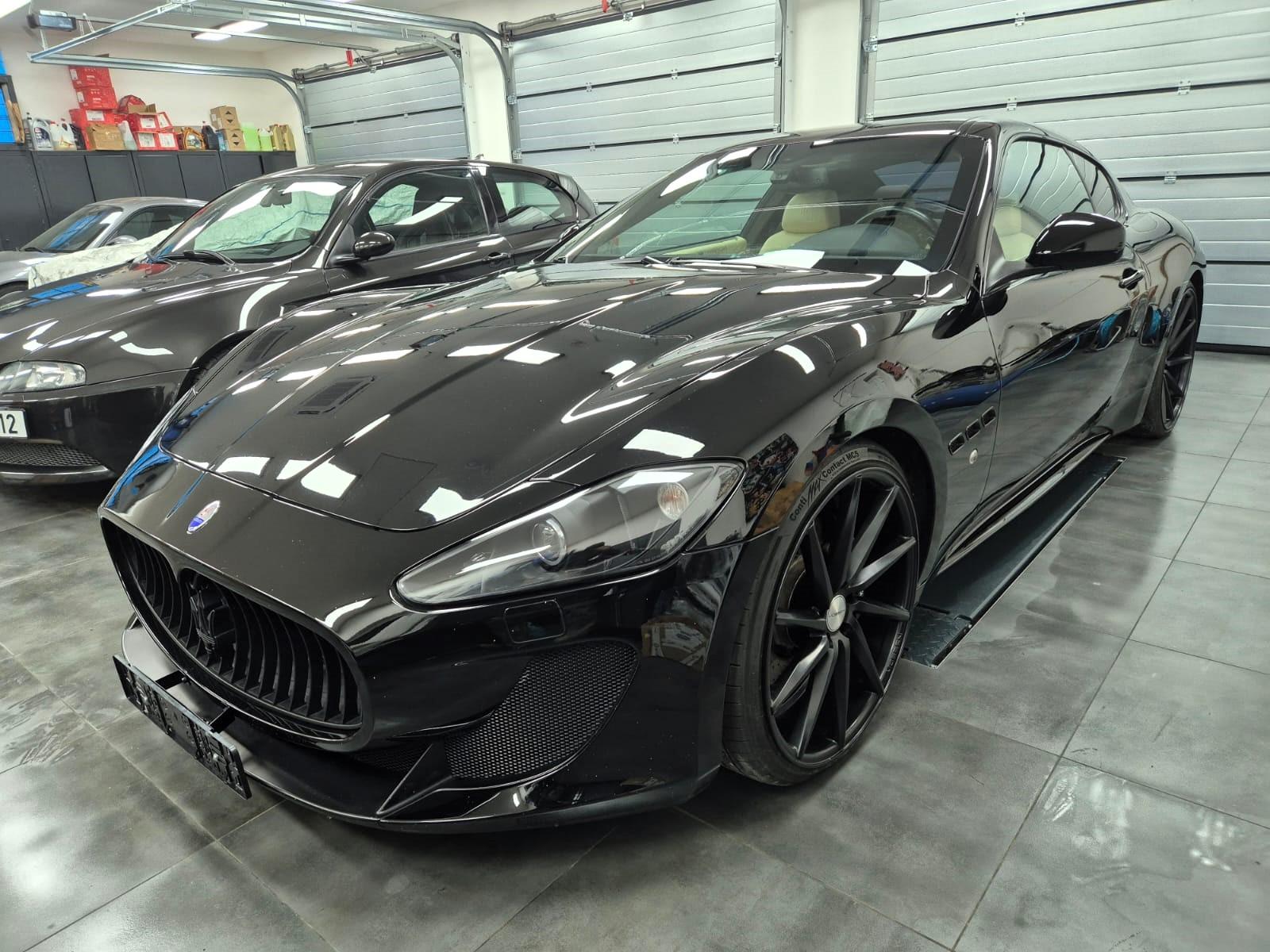 2010 Maserati GranTurismo S, čierna kupé, 44 000 km