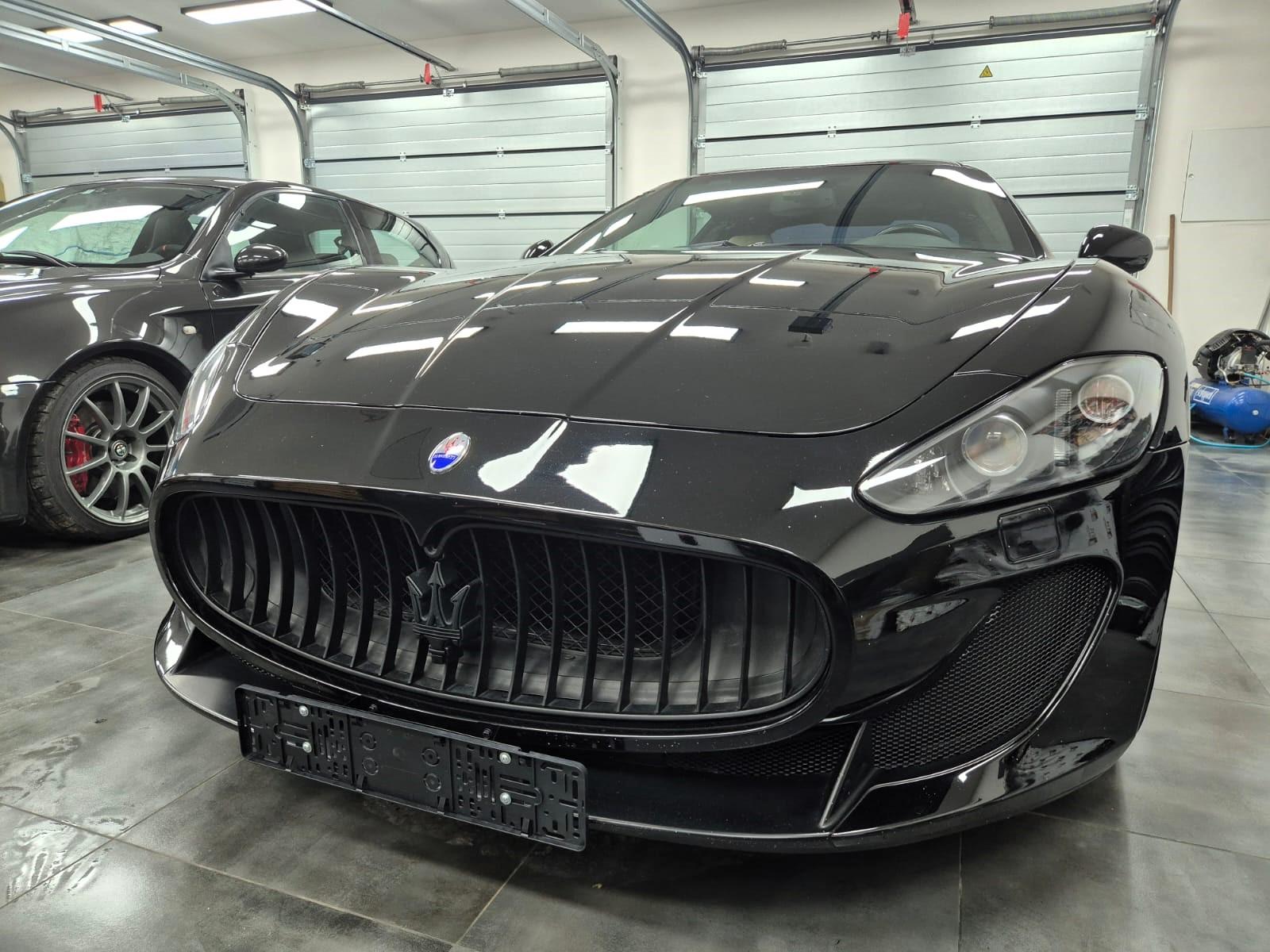 2010 Maserati GranTurismo S, čierna kupé, 44 000 km