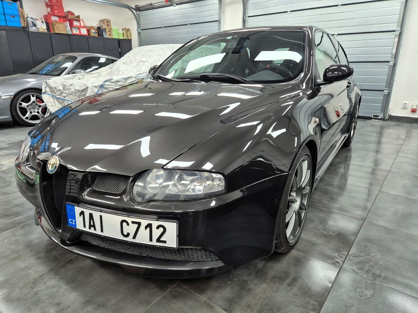 2003 Alfa Romeo 147GTA, čierna hatchback, 111 000 km