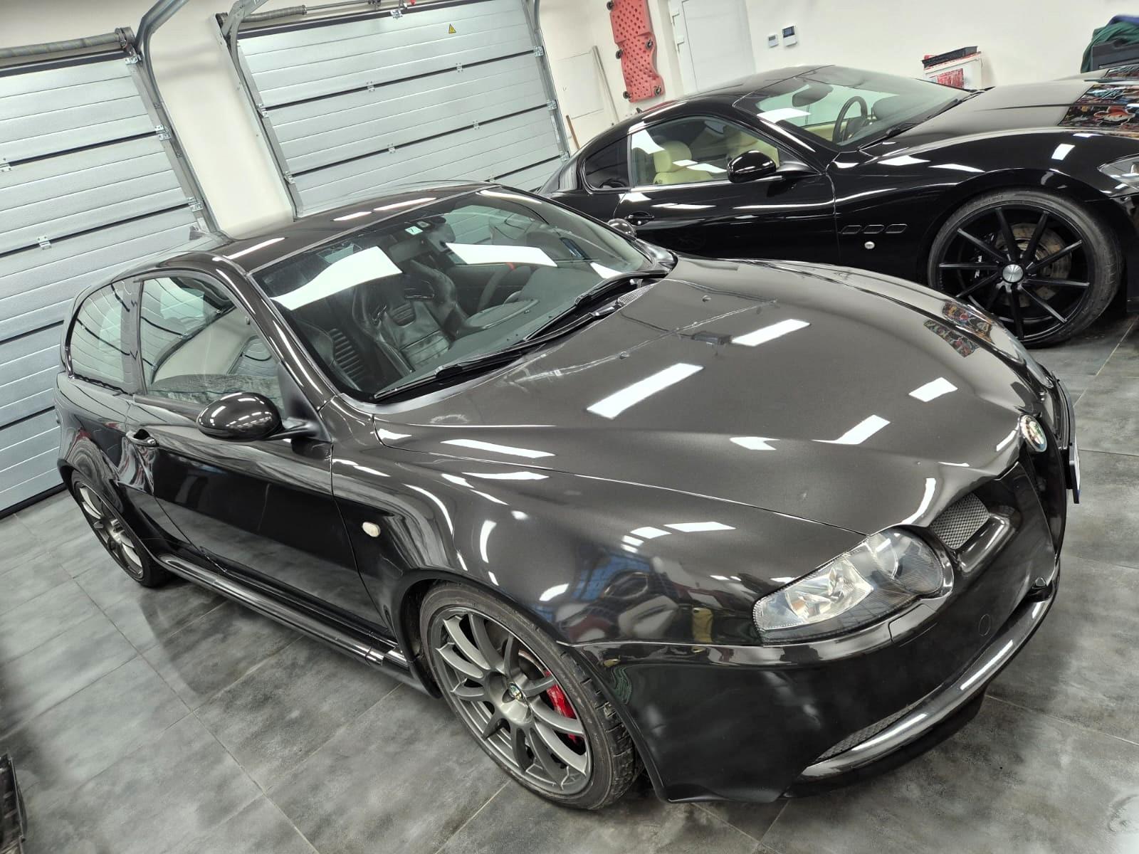 2003 Alfa Romeo 147GTA, čierna hatchback, 111 000 km