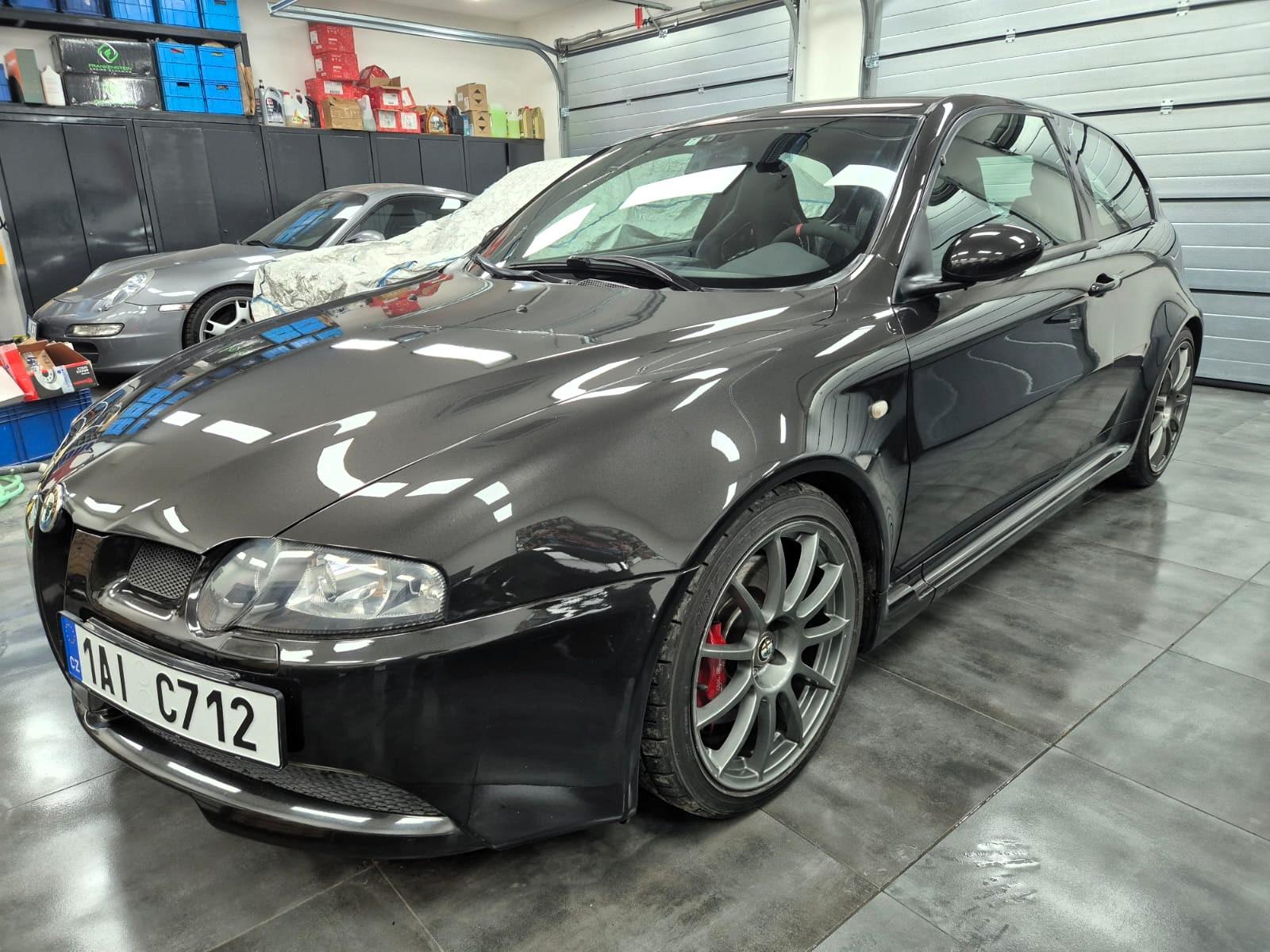 2003 Alfa Romeo 147GTA, čierna hatchback, 111 000 km