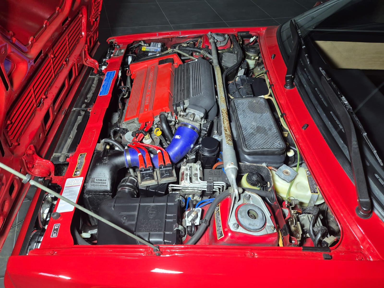 1994 Lancia Delta HF Integrale EVO 2, červená hatchback, 129 000 km