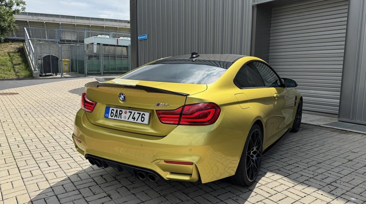 2017 BMW M4, žltá kupé, 141 000 km